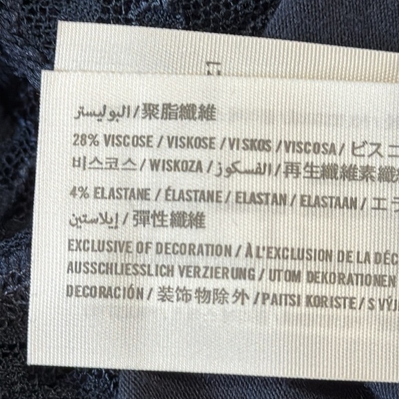 Abercrombie & Fitch Women’s L Lacy Embroidered Navy V Neck Long Sleeve Top - Picture 9 of 10